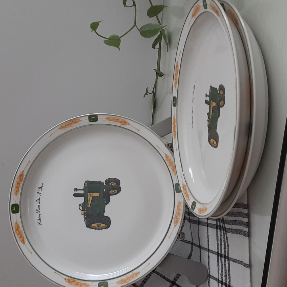 3 John Deere Gibson Logo Green Yellow Nothing Runs Like A Deere Salad Plates